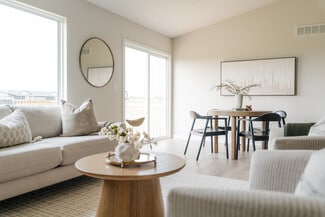 1225 Featherstone Ave NE Unit 37636363, Bondurant, IA 50035