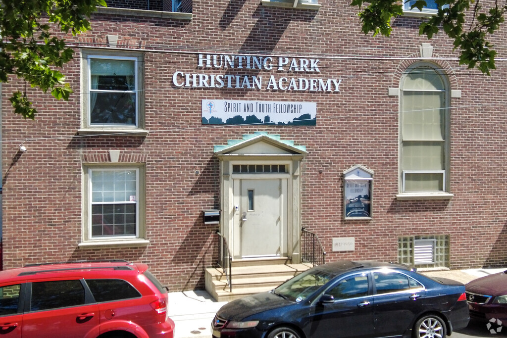 In the Hunting Park neighborhood you will find the Hunting Park Christian Academy.