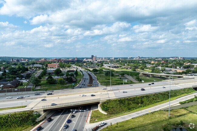 Summit Lake residents have easy access to I-77 and nearby downtown Akron.