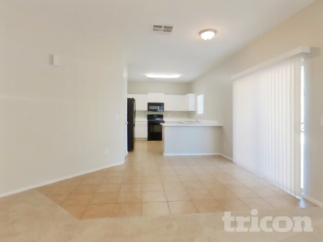 11418 W Mountain View Dr, Avondale, AZ 85323 - photo 5