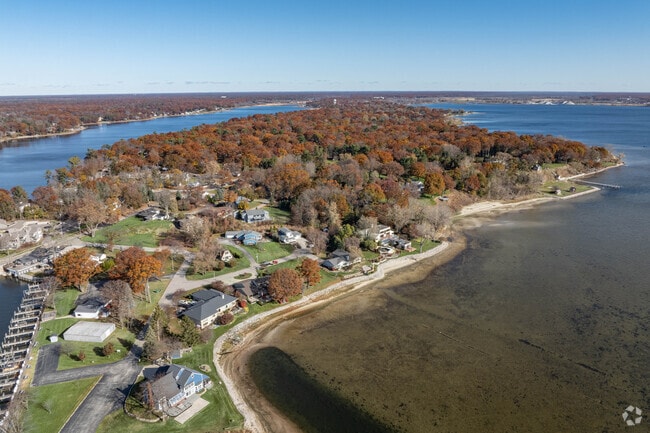Lakefront homes in North Muskegon offer stunning views of the water’s beauty.