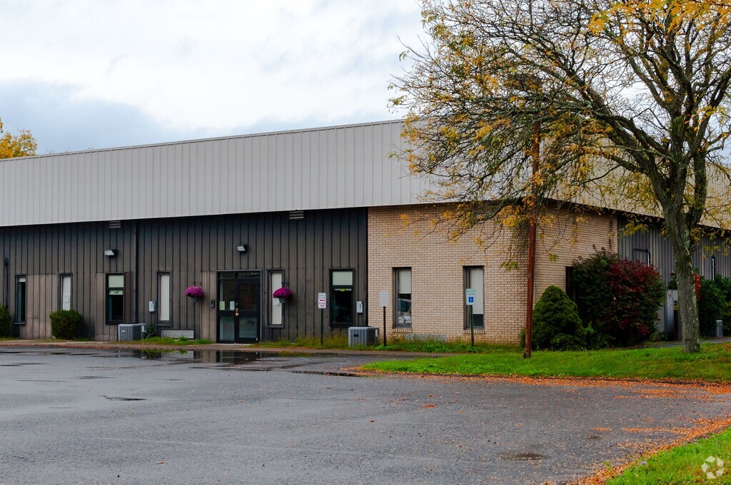 Orchard View Alternative High School serves students in the Outlying Dutchess County community.
