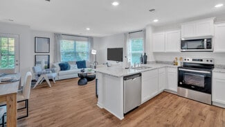 115 Raceday Center, Bristol, TN 37620