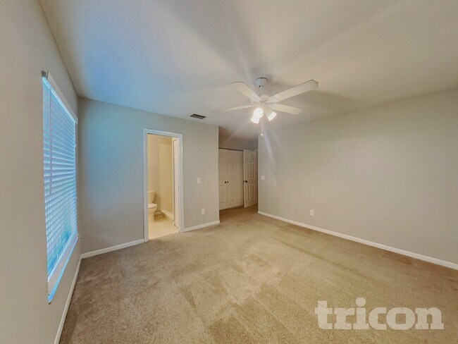 2018 Whispering Sands Ct, Dover, FL 33527 - photo 7