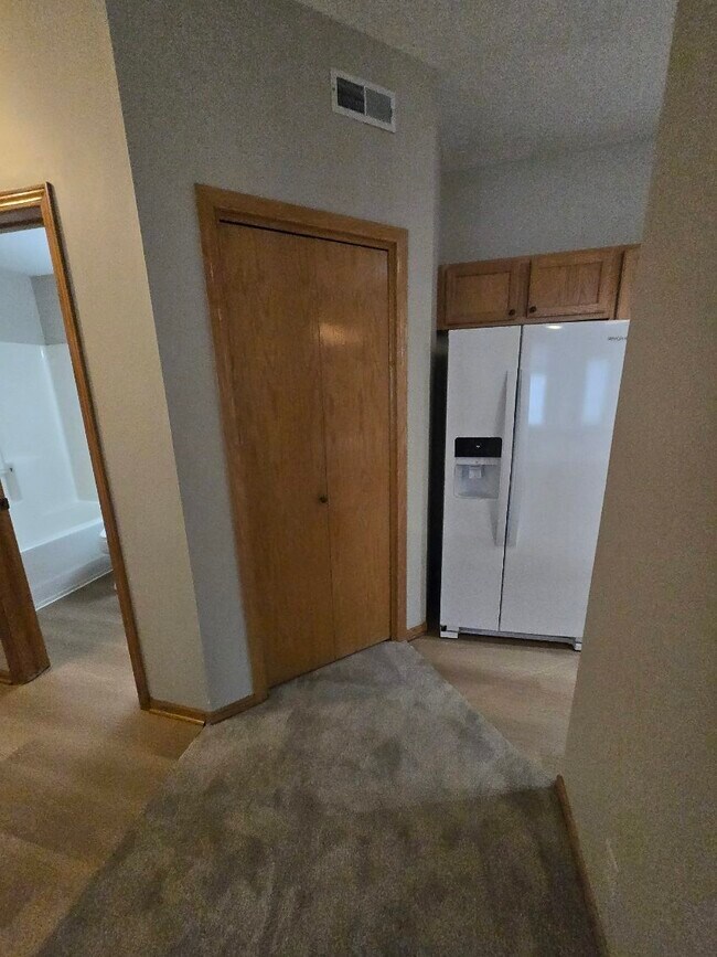 950 67th St unit 412, West Des Moines, IA 50266 - photo 4