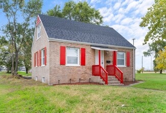 514 Spring St, East Chicago, IN 46312