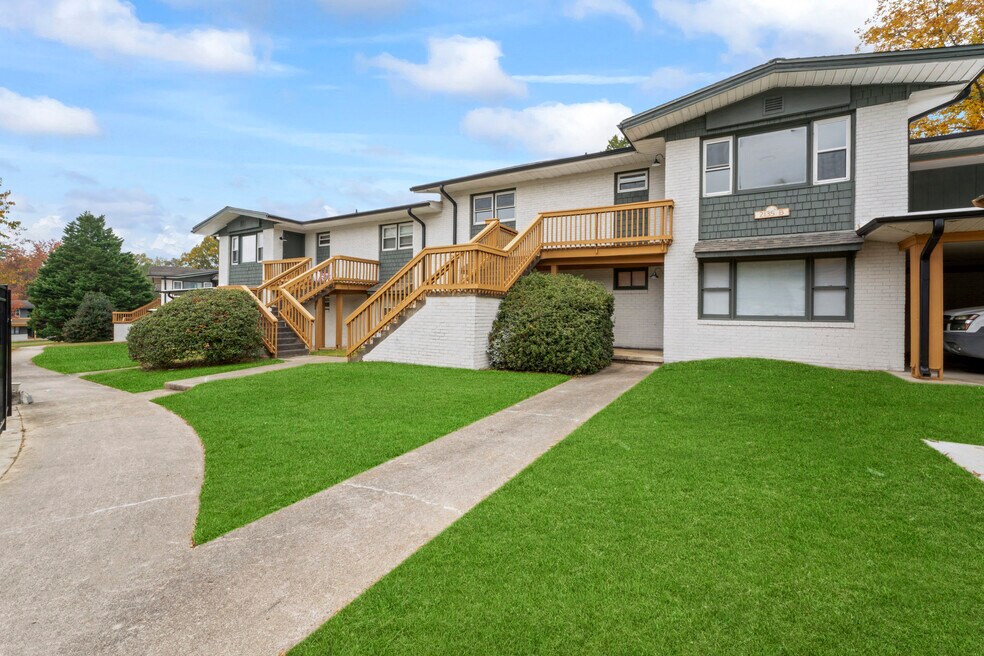 Crossdale Flats, Durham, NC 27705 - photo 1