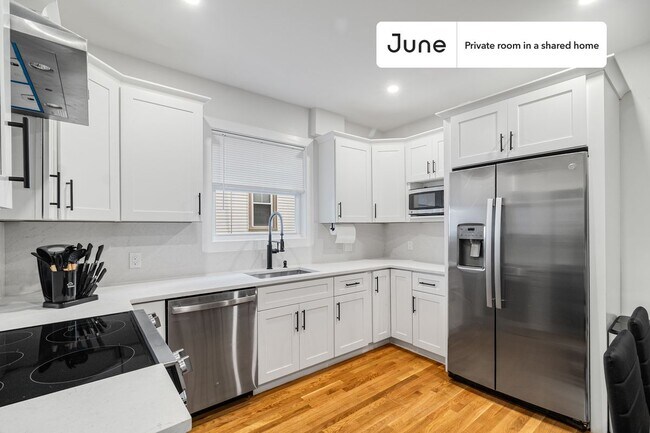 10 Walnut Park unit C, Boston, MA 02119 - photo 5