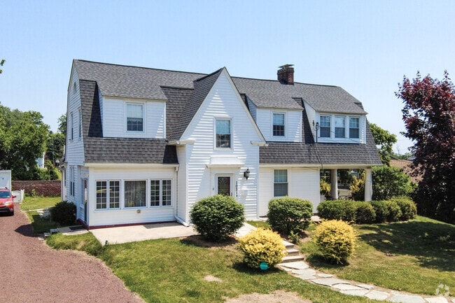 Dutch Colonial new builds in Croydon have private driveways for secure parking.