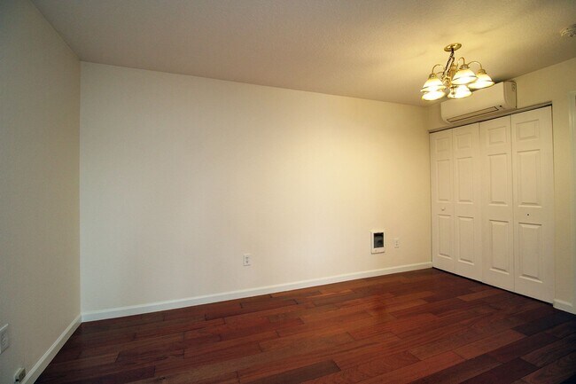 13047 NE Prescott Dr unit B, Portland, OR 97230 - photo 6