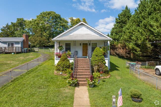 There is a home for everyone in Woolen Mills.