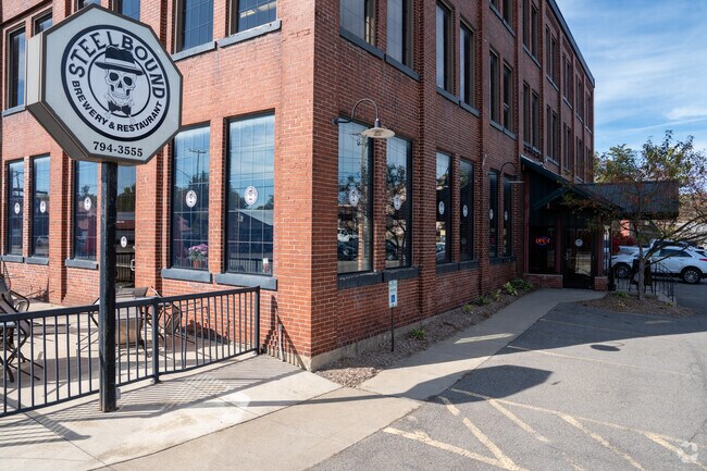 Steelbound Brewery uses locally sourced ingredients in their culinary offerings on the menu.