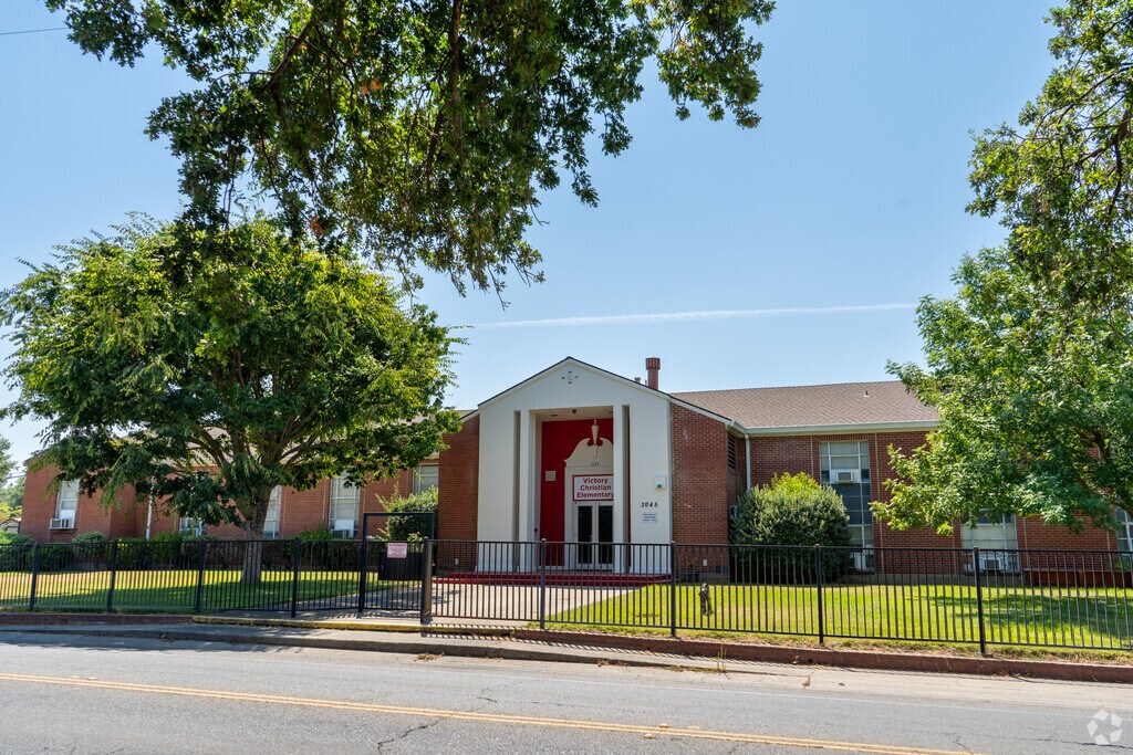 Main entrance to Victory Christian School in Carmichael, Carmichael CA