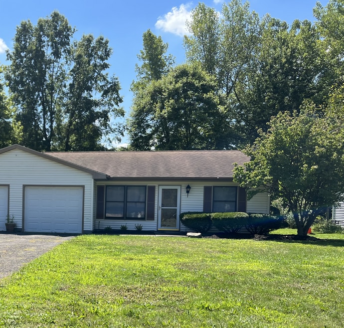 7548 Anderson Ave NE, Warren, OH 44484 - photo 1