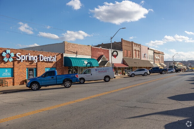 Cleveland Main St has plenty of retail of options for residents.