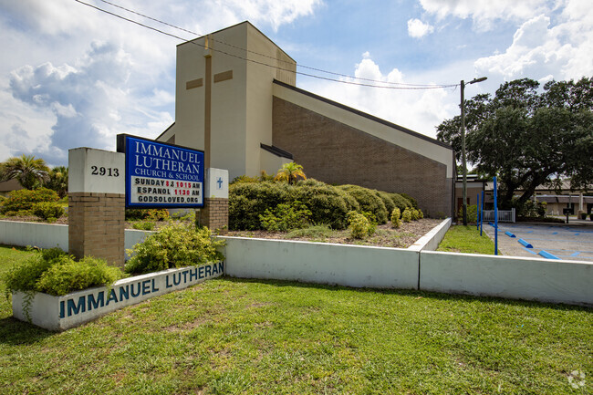 Immanuel Lutheran School offers extended care program offering both morning and afternoon care.