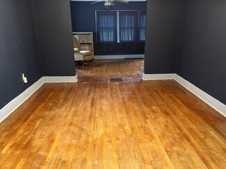 5269 Comstock Ave, Kalamazoo, MI 49048