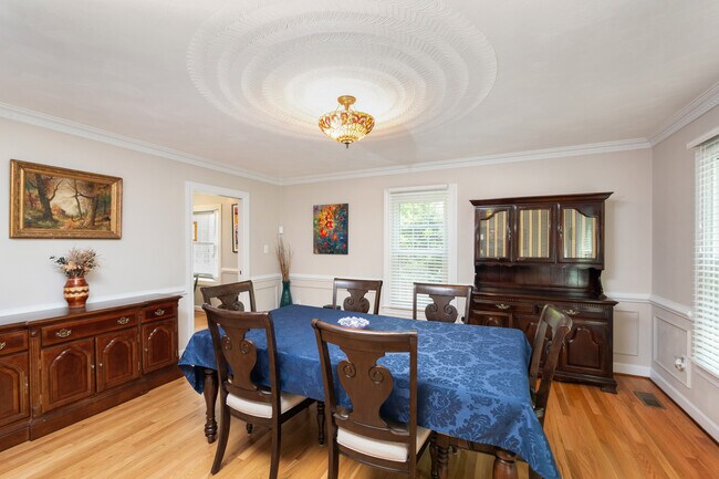 338 W Olney Rd unit All, Norfolk, VA 23507 - photo 4