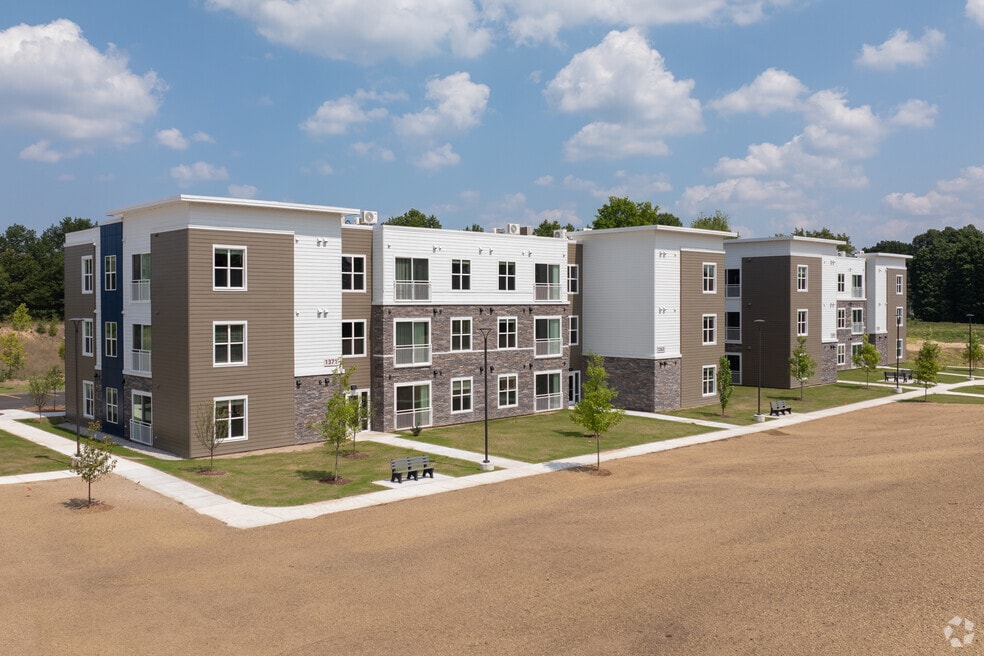 The Flats at Carriage Commons