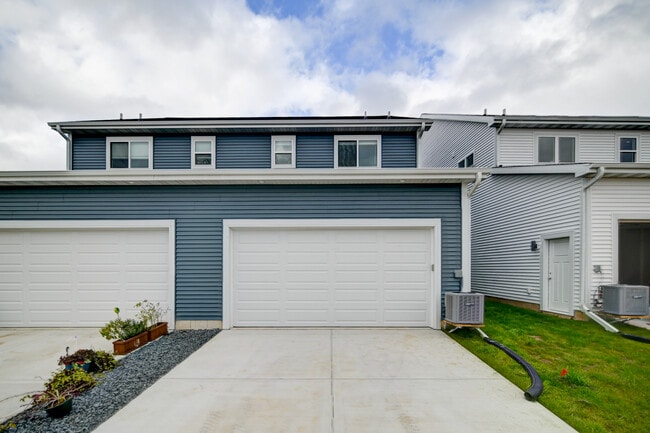 4783 Suelo Rd, Fitchburg, WI 53711 - photo 2