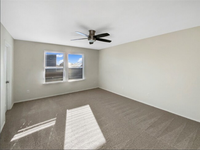 325 Bedford Falls Ln, Jarrell, TX 76537 - photo 4