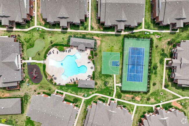 The Greens at Lake Overholser, Yukon, OK 73099 - photo 6