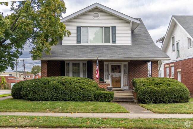 A commonly found Craftsman styled home in the West Huntington neighborhood.