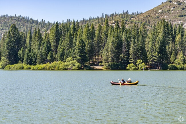 Paddle across Hume Lake and enjoy the high Sierra Nevada mountains.