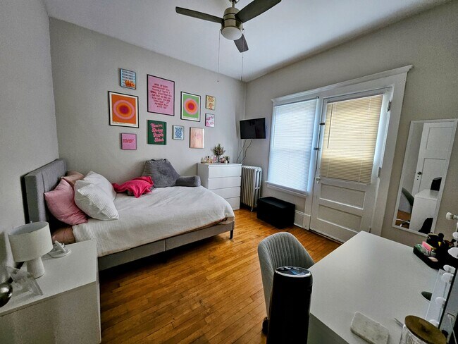 2942 N Frederick Ave unit 2944, Milwaukee, WI 53211 - photo 7