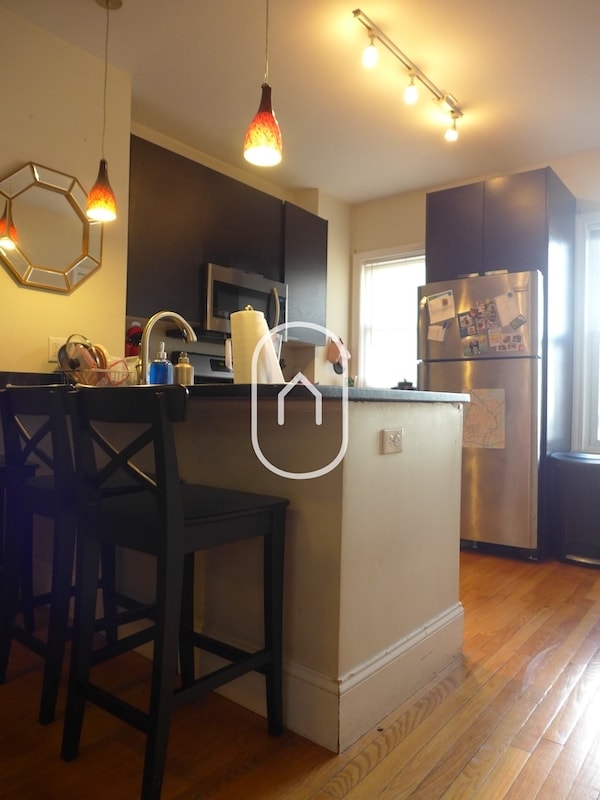 15 Shepherd Ave, Boston, MA 02115 - photo 7