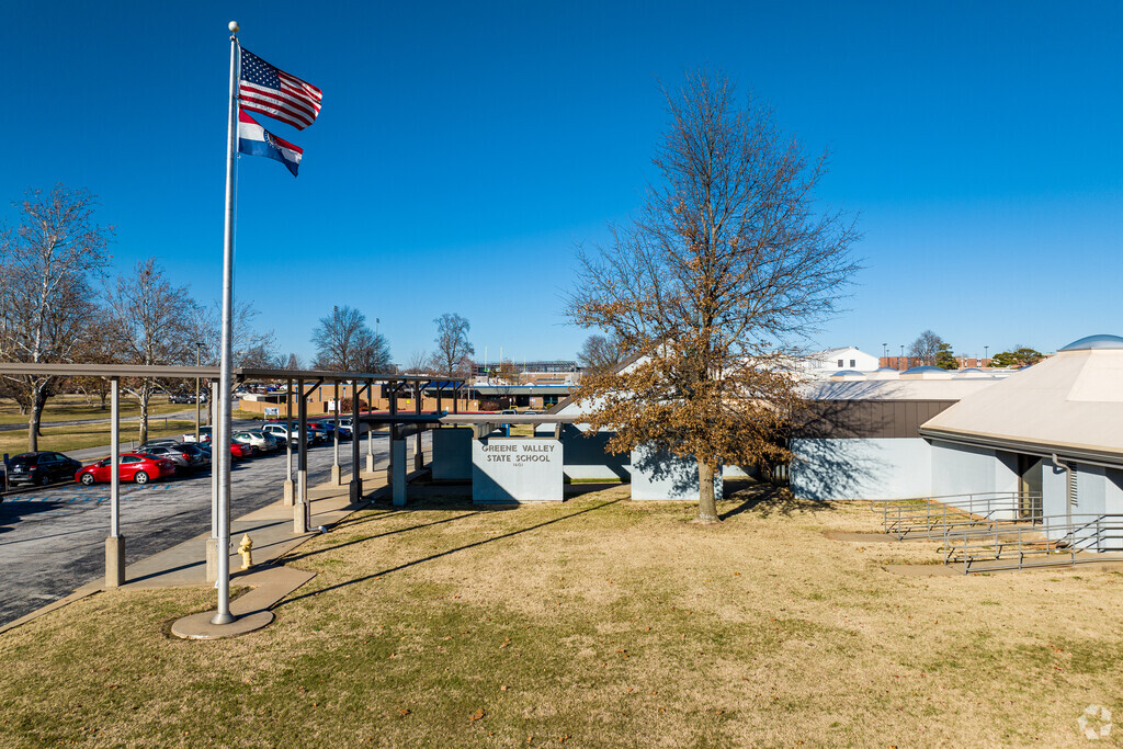 Greene Valley School is located in north east Springfield.