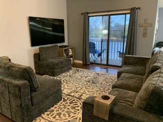 5 Round Lake Trail, Little Canada, MN 55117