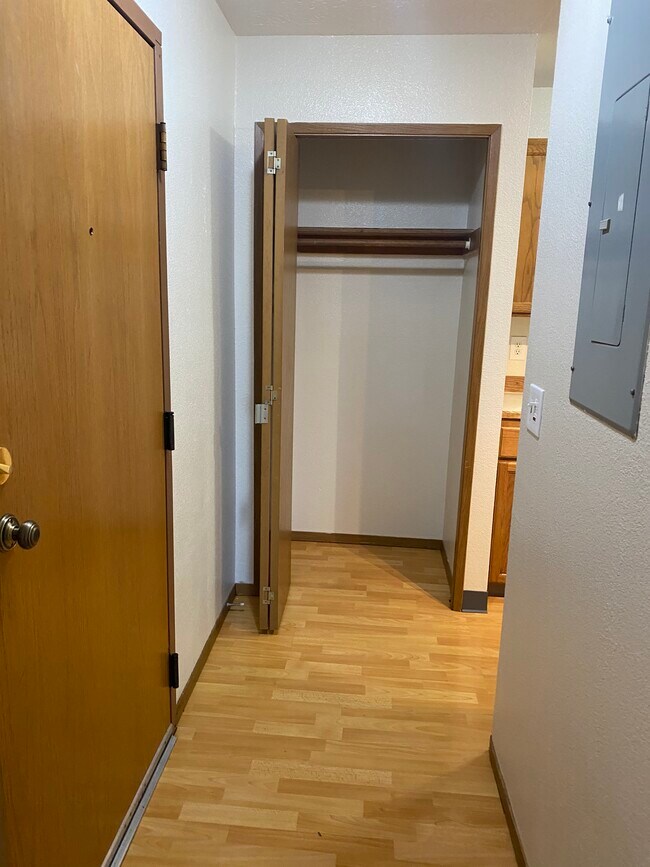 Tudor Park Apartments, Anchorage, AK 99503 - photo 5