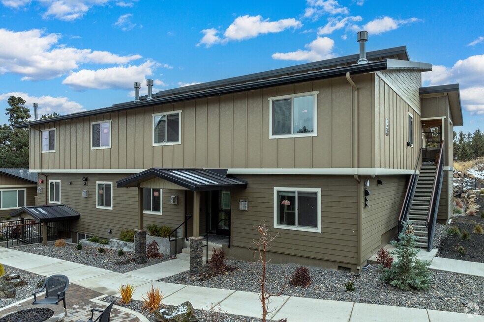 Lakeside Place Apartments, Bend, OR 97703 - photo 1