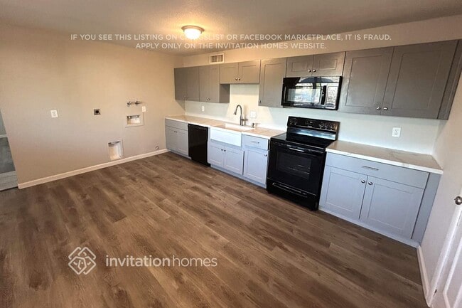 14014 N 61st Ave, Glendale, AZ 85306 - photo 4