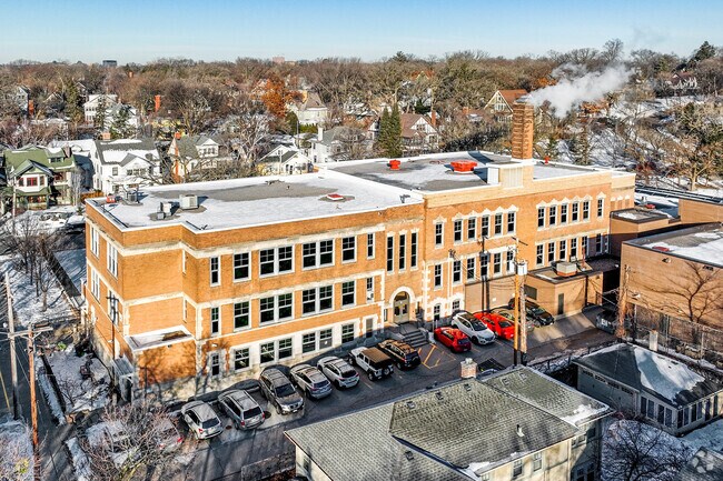 Kenwood Elementary School is part of the Minneapolis Public School District.
