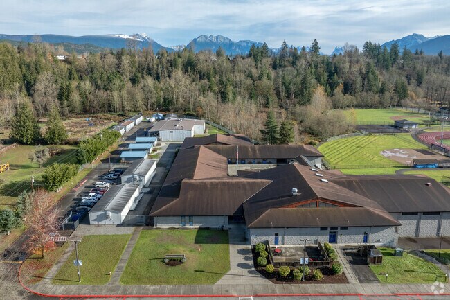 Sultan Senior High School prepares students for graduation and beyond.