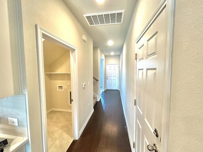 7305 Vidrine St, Austin, TX 78754 - photo 5