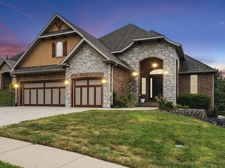 2956 S Ranch Dr, Springfield, MO 65809