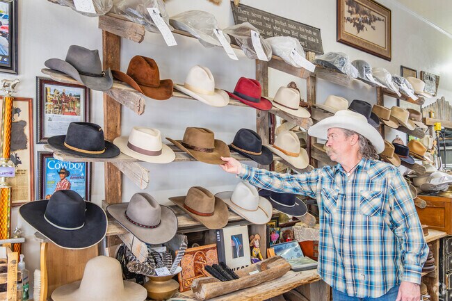 At Powder River Hat Company, Ponderosa Park residents can shop from an excellent selection.