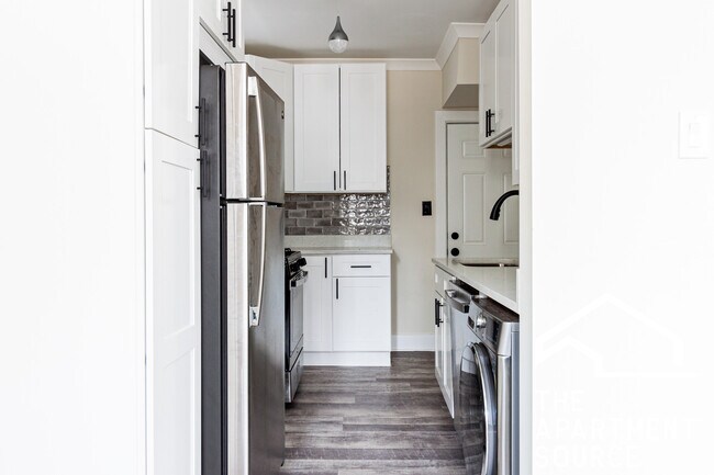 3839 N Greenview Ave, Chicago, IL 60613 - photo 3