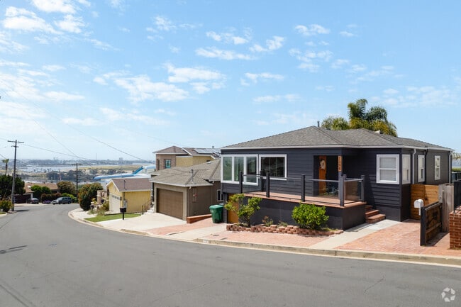 Overlook Heights single-family homes in Morena offer a suburban vibe and hilltop views.