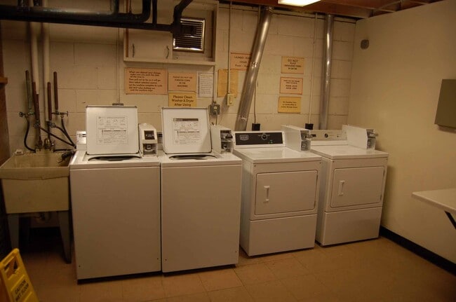 Apple Lane, Milwaukee, WI 53224 - photo 3