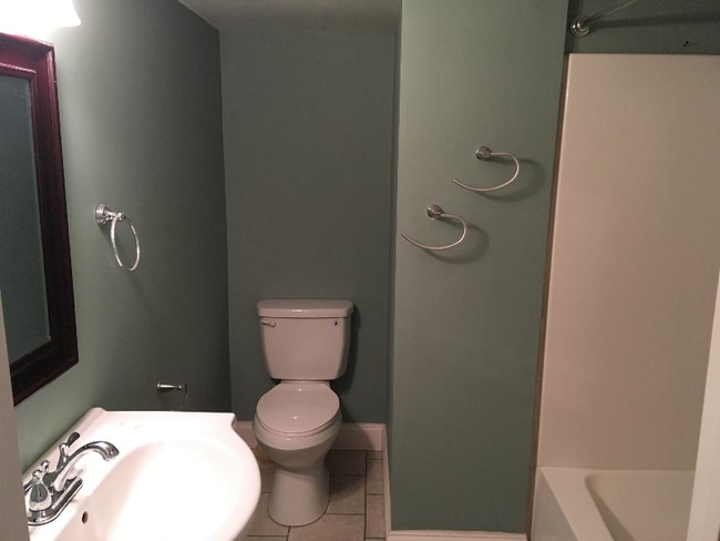 936 W Beverley St, Staunton, VA 24401 - photo 4