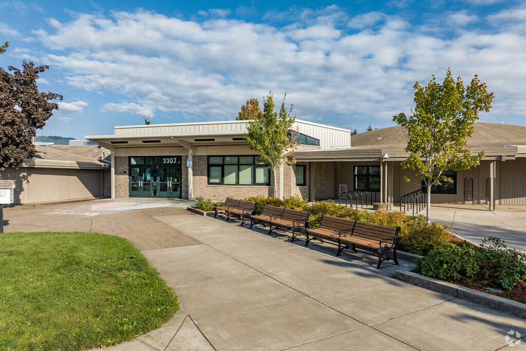 Gilham Elementary is a community school with many committed parent volunteers.