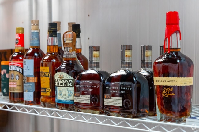 Maime's Fine Wine and Gifts offers Mt Vernon shoppers candles, art, and household items.