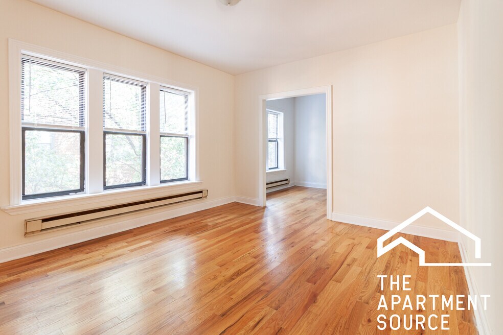 3824 N Fremont St unit 2, Chicago, IL 60613 - photo 1