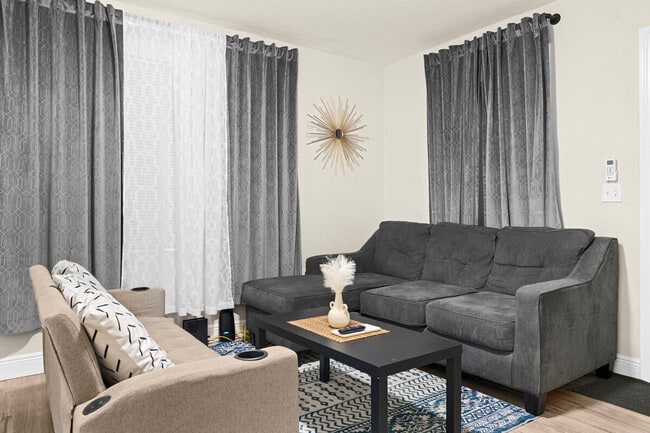 3602 E Genesee St unit ID1244340P, Tampa, FL 33610 - photo 3