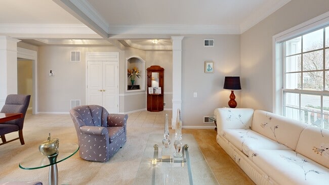 324 Biltmore Ln, Somerset, NJ 08873 - photo 2