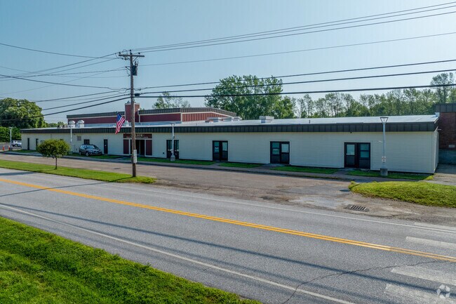 The Folsom Educational & Community Center serves students PK-8.